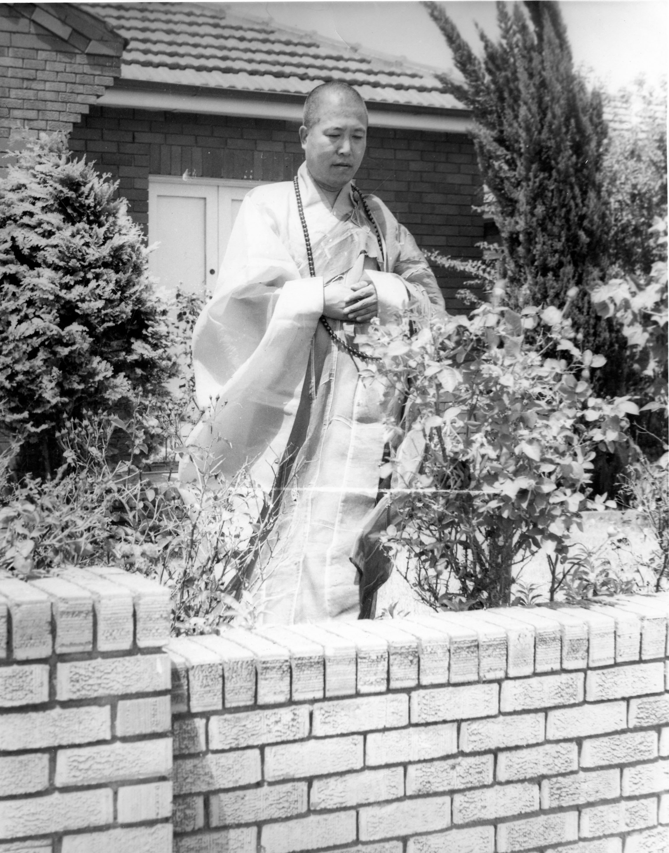 Ϻ׷˼ר2 - û ͷмIn Memory of the Venerable Master Hsuan Huan - Transformation of a Bodhisattva,